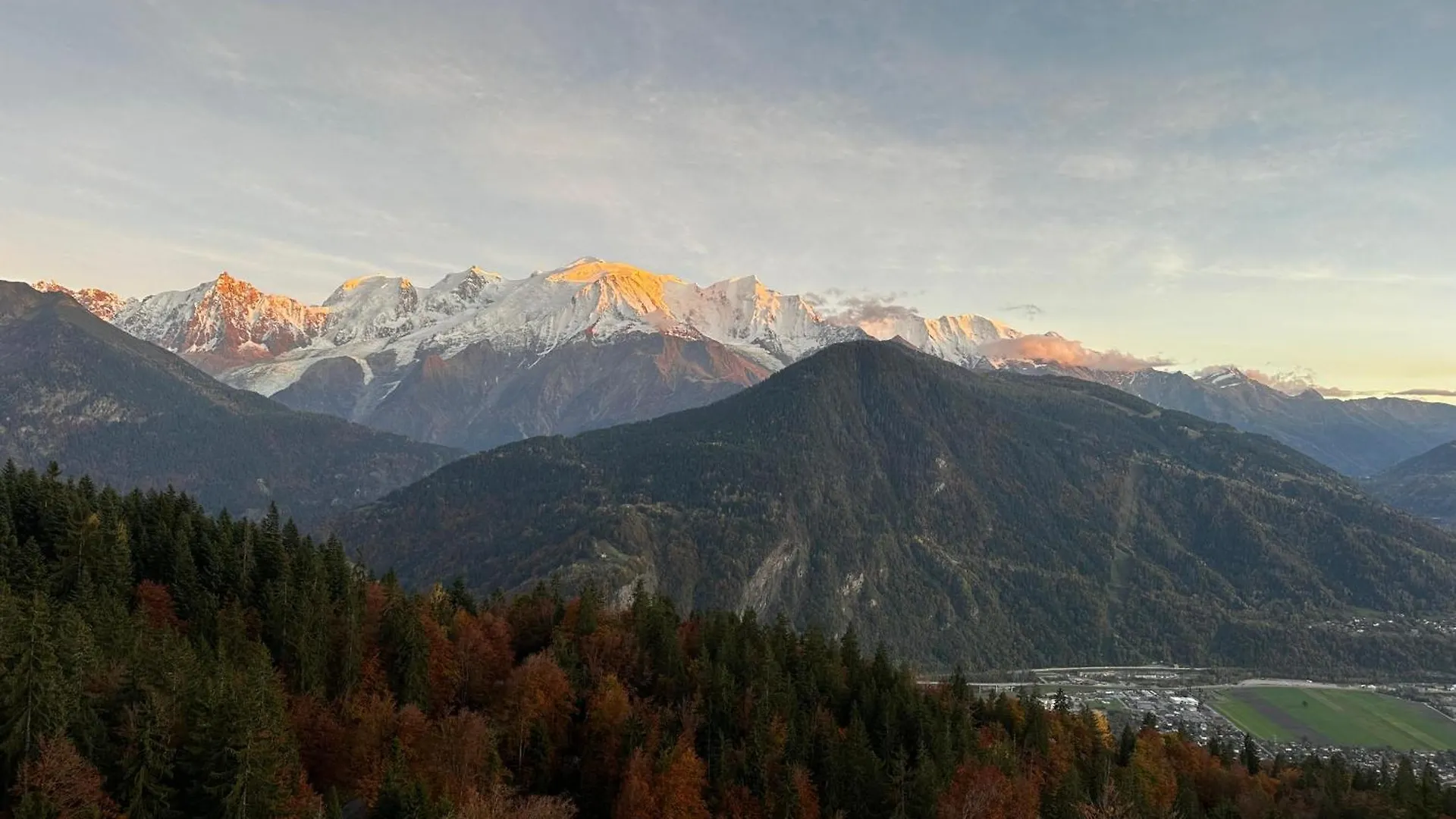 Mont Blanc View On A 40M2 Terrace Apartment Passy
